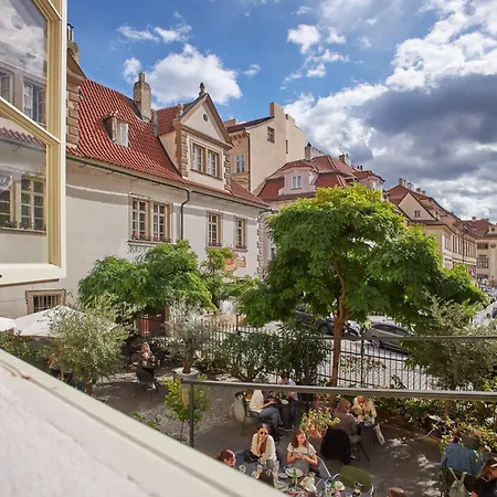 Apart Otel Charles Bridge