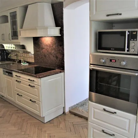 Hotel apartamentowy Charles Bridge