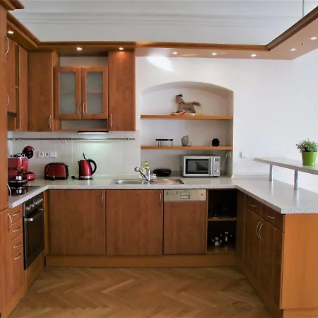 Charles Bridge Aparthotel 4*